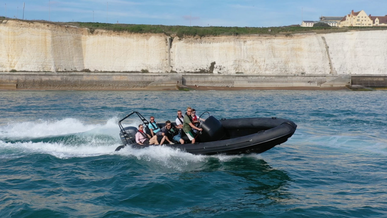 brighton powerboat trips tours cruises