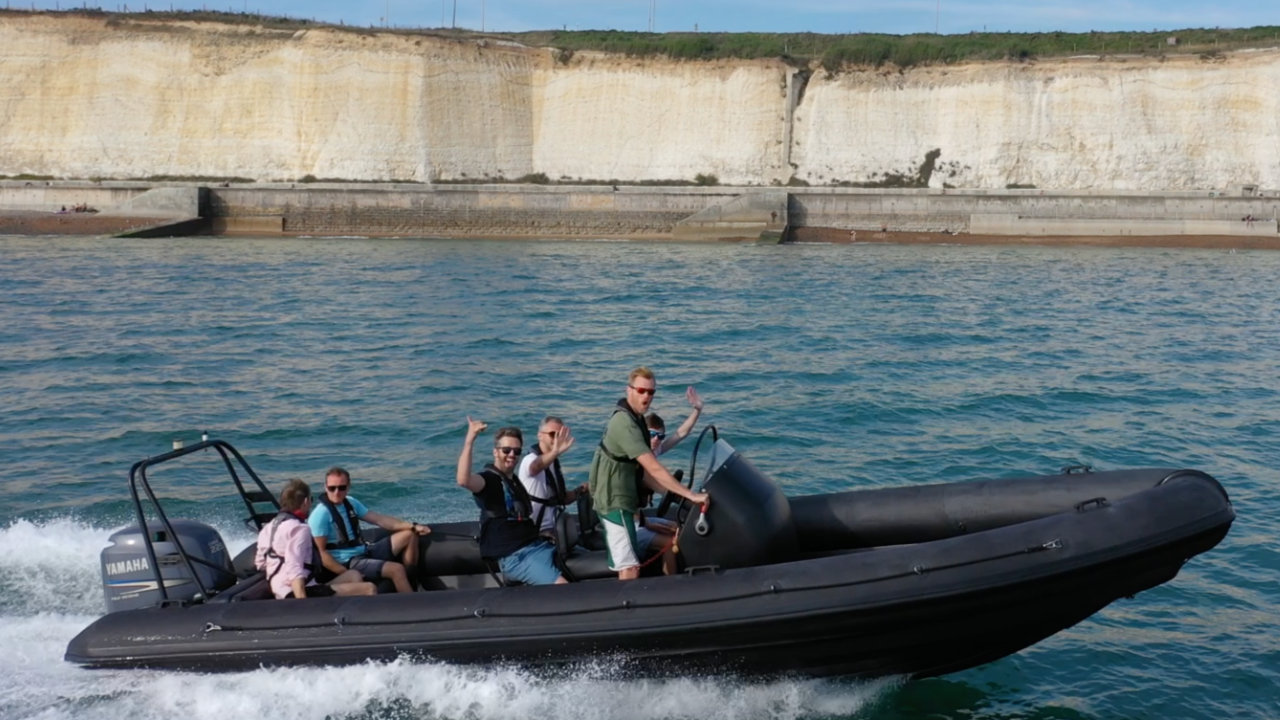 brighton powerboat charter