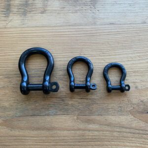 A family of Bow shackles. 8mm Left. 6mm Centre. 5mm Right.